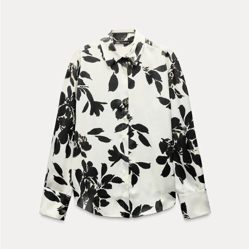 Zara Women’s Printed Satin Shirt.  Size Small.  Ecru/black.